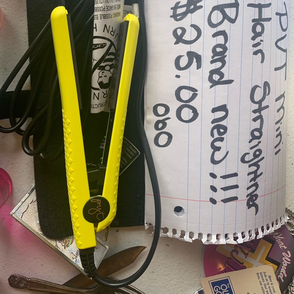 PVT Mini straightener